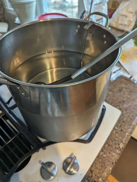 brew pot with strike water